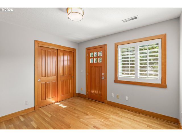 8550 Sw ROGUE Ln, Wilsonville, OR 97070