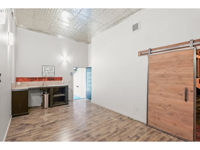 8550 Sw ROGUE Ln, Wilsonville, OR 97070