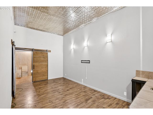 8550 Sw ROGUE Ln, Wilsonville, OR 97070