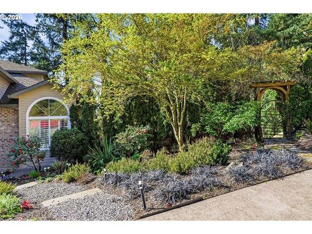 8550 Sw ROGUE Ln, Wilsonville, OR 97070