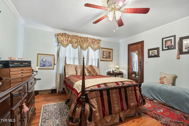 195 Red Oak Ridge Road, Castlewood, VA 24224