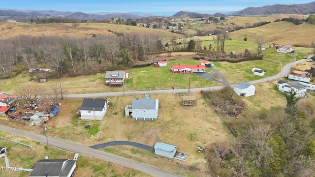 195 Red Oak Ridge Road, Castlewood, VA 24224