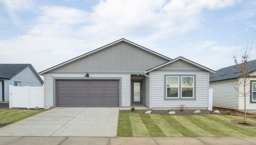 10421 W Sorenstam Rd, Cheney, WA 99004