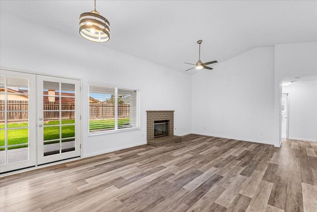 5121 Durley, Salida, CA 95368