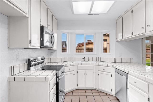 5121 Durley, Salida, CA 95368