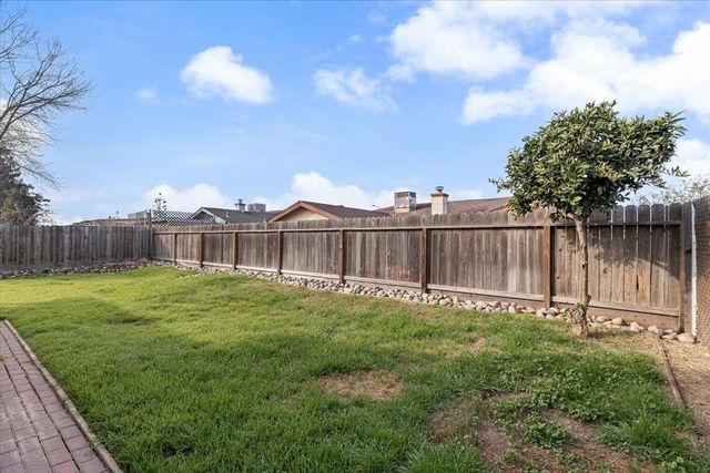 5121 Durley, Salida, CA 95368