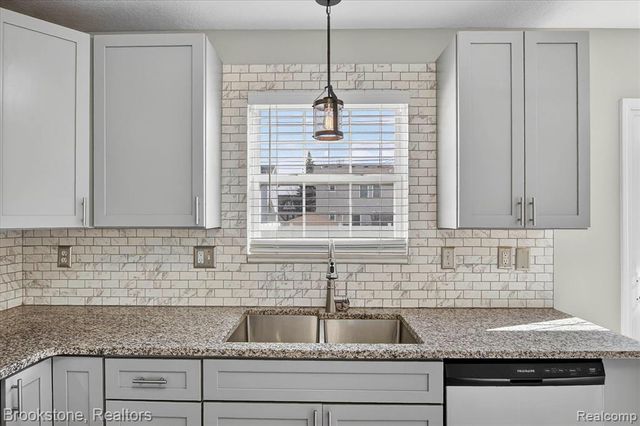 116 Maple Boulevard, Monroe, MI 48162