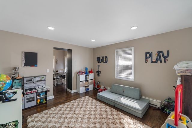 555 E Maple Ave, Woodbridge Twp., NJ 07095