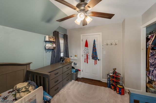 555 E Maple Ave, Woodbridge Twp., NJ 07095