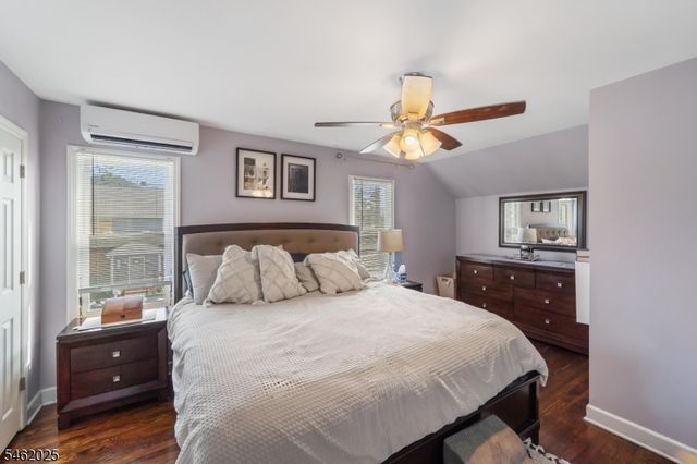 555 E Maple Ave, Woodbridge Twp., NJ 07095