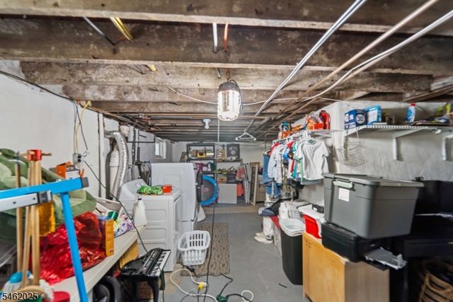 555 E Maple Ave, Woodbridge Twp., NJ 07095