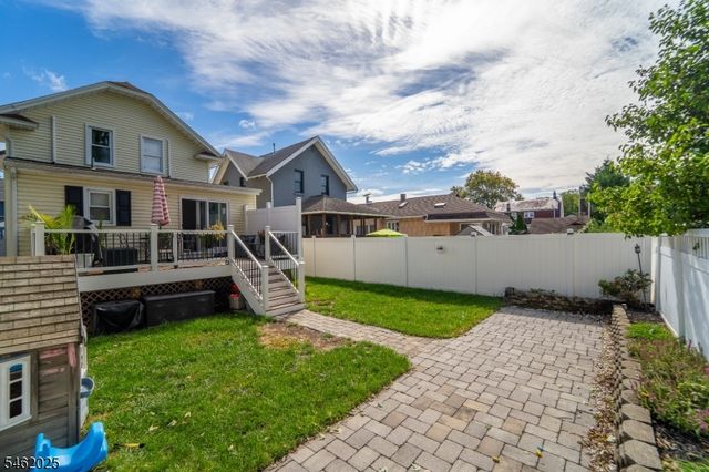 555 E Maple Ave, Woodbridge Twp., NJ 07095