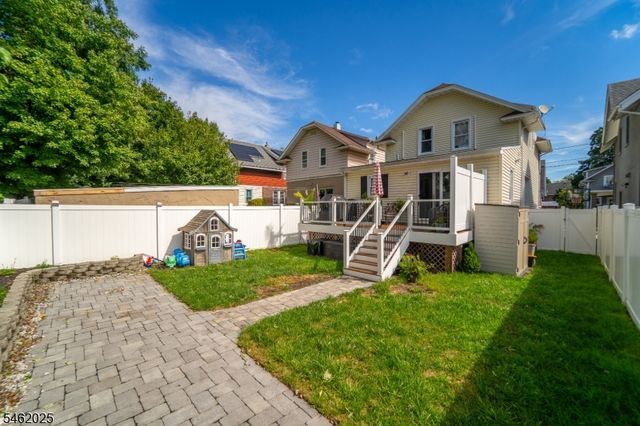 555 E Maple Ave, Woodbridge Twp., NJ 07095