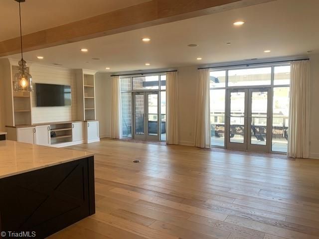 530 N Trade Street 403, Winston-salem, NC 27101