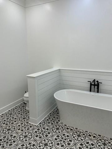 530 N Trade Street 403, Winston-salem, NC 27101