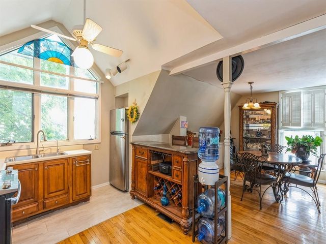 110 E 20th Street N, Newton, IA 50208