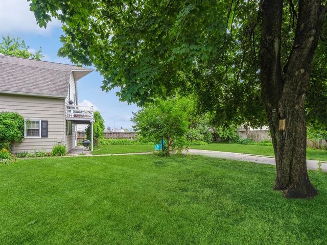 110 E 20th Street N, Newton, IA 50208