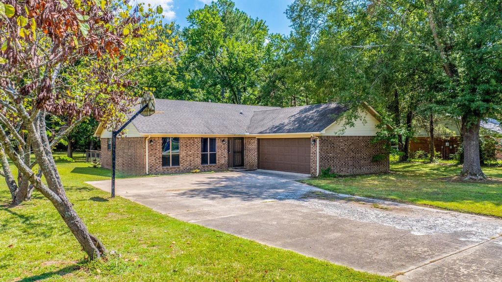 21 Eve, Conway, AR 72034