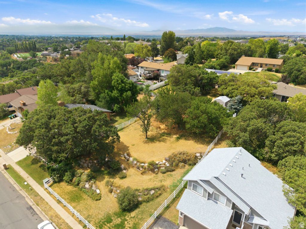 3071 N 2400 E, Layton, UT 84040 — exterior