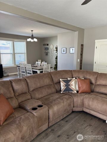 4712 Badger Street, Moses Lake, WA 98837