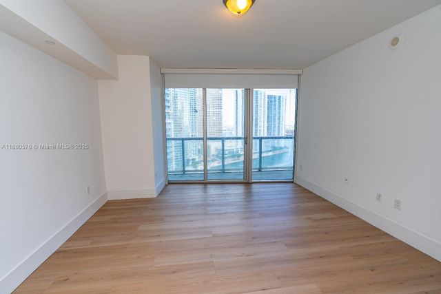 495 Brickell Ave 2102, Miami, FL 33131