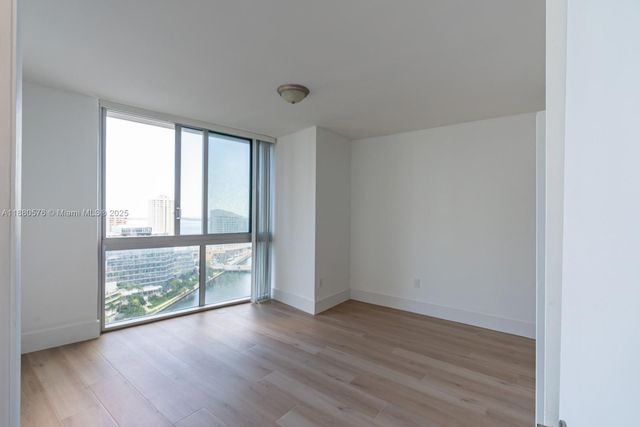 495 Brickell Ave 2102, Miami, FL 33131