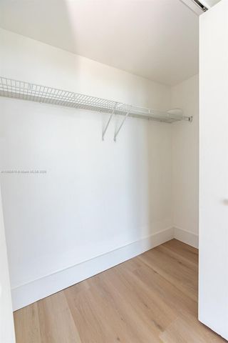 495 Brickell Ave 2102, Miami, FL 33131