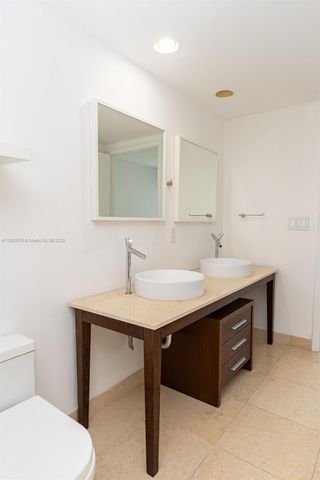 495 Brickell Ave 2102, Miami, FL 33131