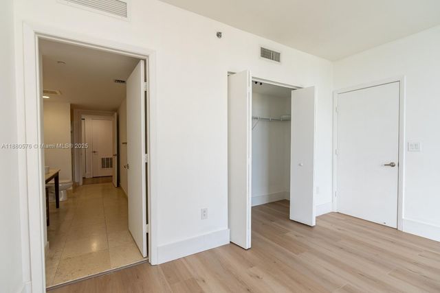 495 Brickell Ave 2102, Miami, FL 33131