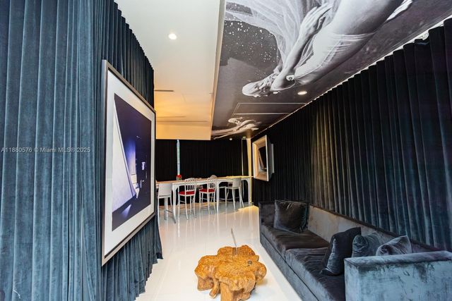 495 Brickell Ave 2102, Miami, FL 33131