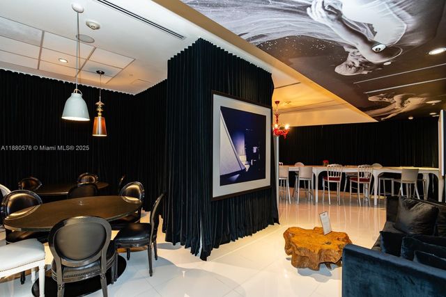 495 Brickell Ave 2102, Miami, FL 33131