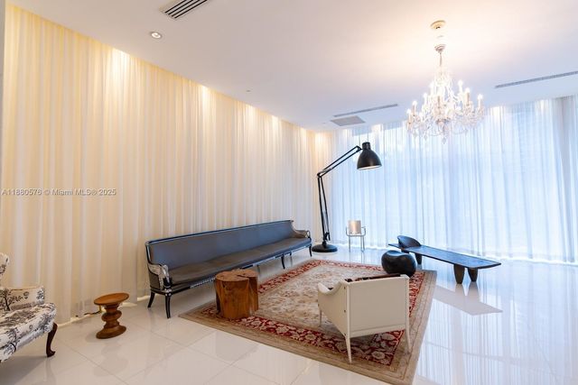 495 Brickell Ave 2102, Miami, FL 33131