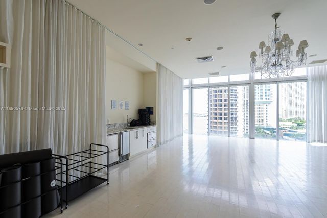 495 Brickell Ave 2102, Miami, FL 33131