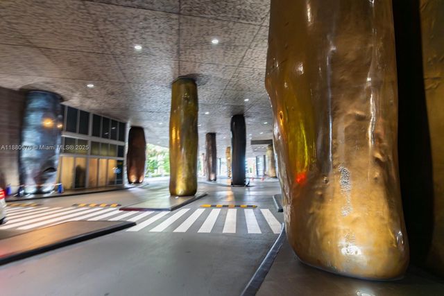 495 Brickell Ave 2102, Miami, FL 33131