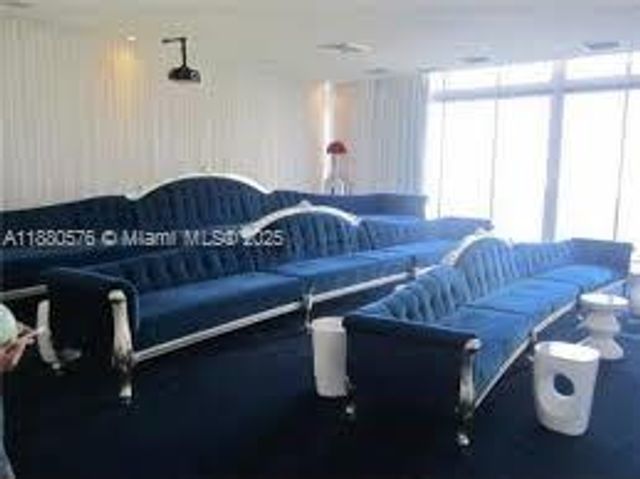 495 Brickell Ave 2102, Miami, FL 33131