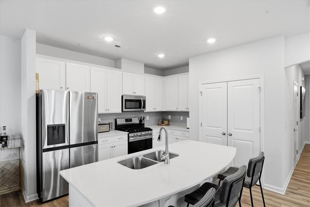 455 Bee Cove Way, Pendleton, SC 29670