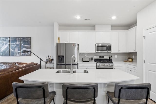 455 Bee Cove Way, Pendleton, SC 29670