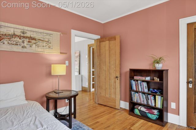 925 Nottingham Road, Grosse Pointe Park, MI 48230