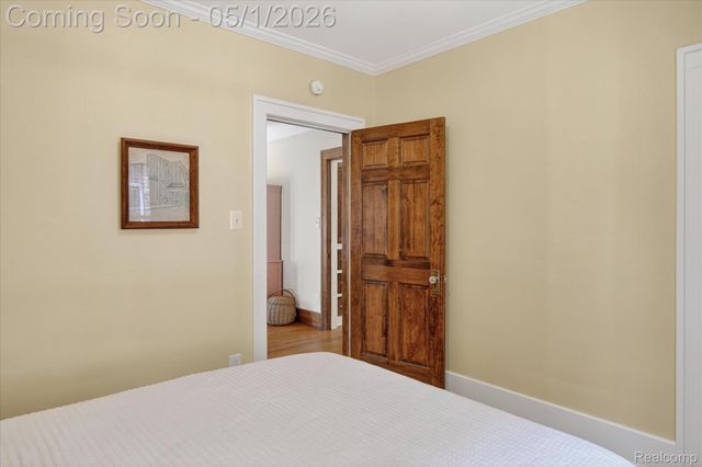 925 Nottingham Road, Grosse Pointe Park, MI 48230