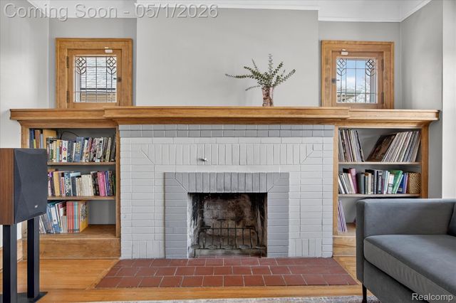 925 Nottingham Road, Grosse Pointe Park, MI 48230
