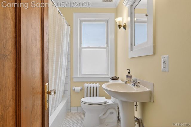 925 Nottingham Road, Grosse Pointe Park, MI 48230