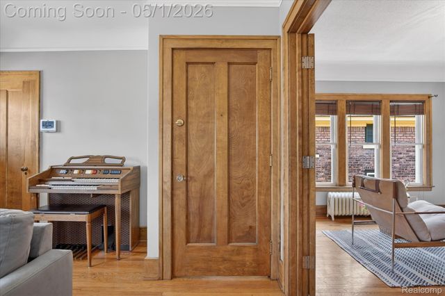 925 Nottingham Road, Grosse Pointe Park, MI 48230