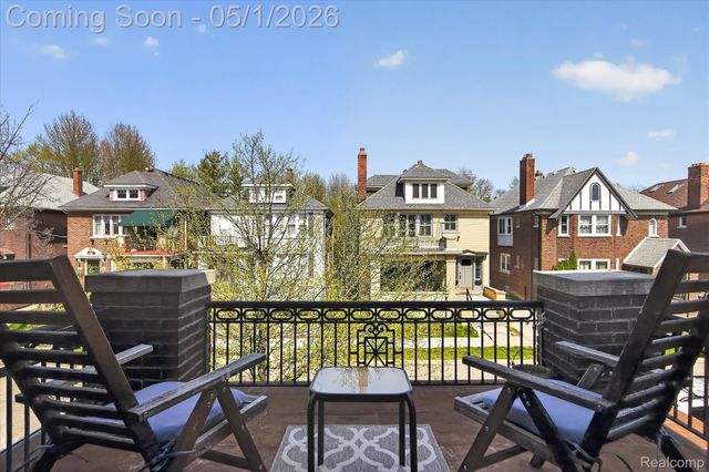 925 Nottingham Road, Grosse Pointe Park, MI 48230