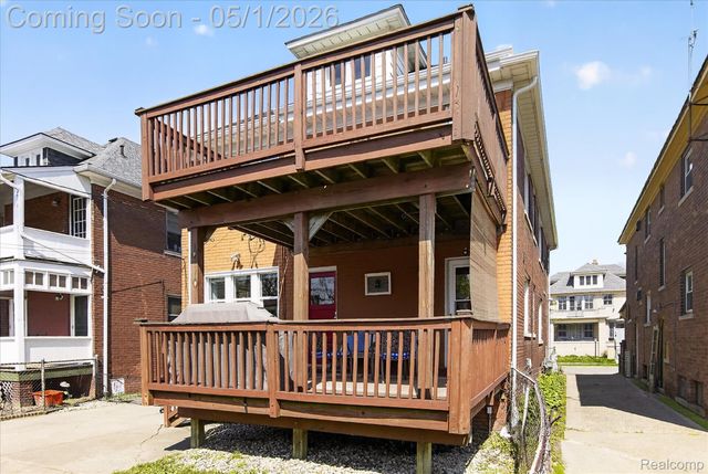 925 Nottingham Road, Grosse Pointe Park, MI 48230