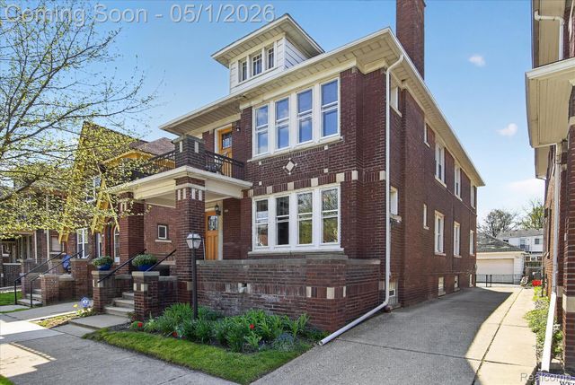 925 Nottingham Road, Grosse Pointe Park, MI 48230