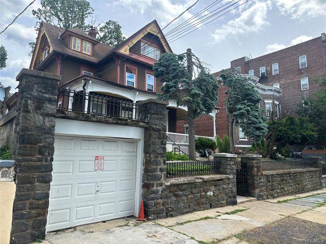 121 N Terrace Avenue, Mount Vernon, NY 10550