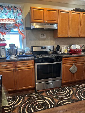 121 N Terrace Avenue, Mount Vernon, NY 10550