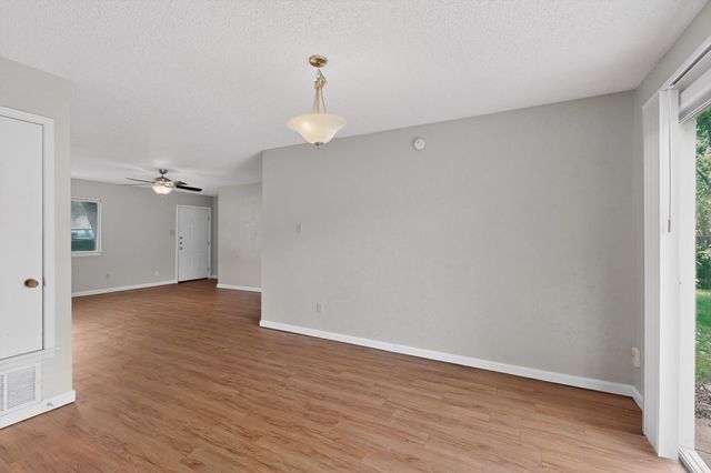 6204 Shadow BND, Austin, TX 78745