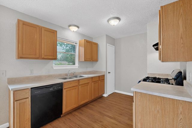 6204 Shadow BND, Austin, TX 78745