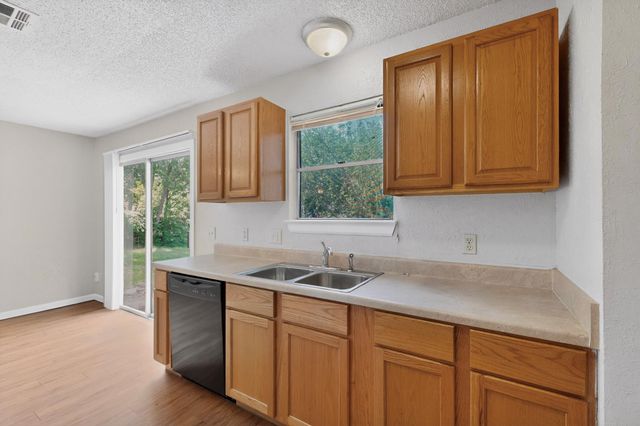 6204 Shadow BND, Austin, TX 78745